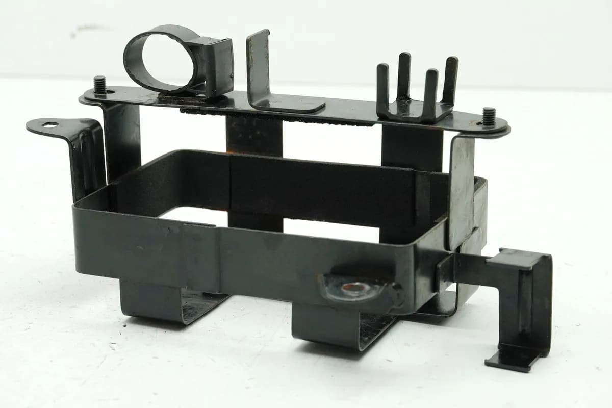 KYMCO ZING 125 RFBRF25AA Batteriekasten Batteriefach Halter Batterie NUR 8785km