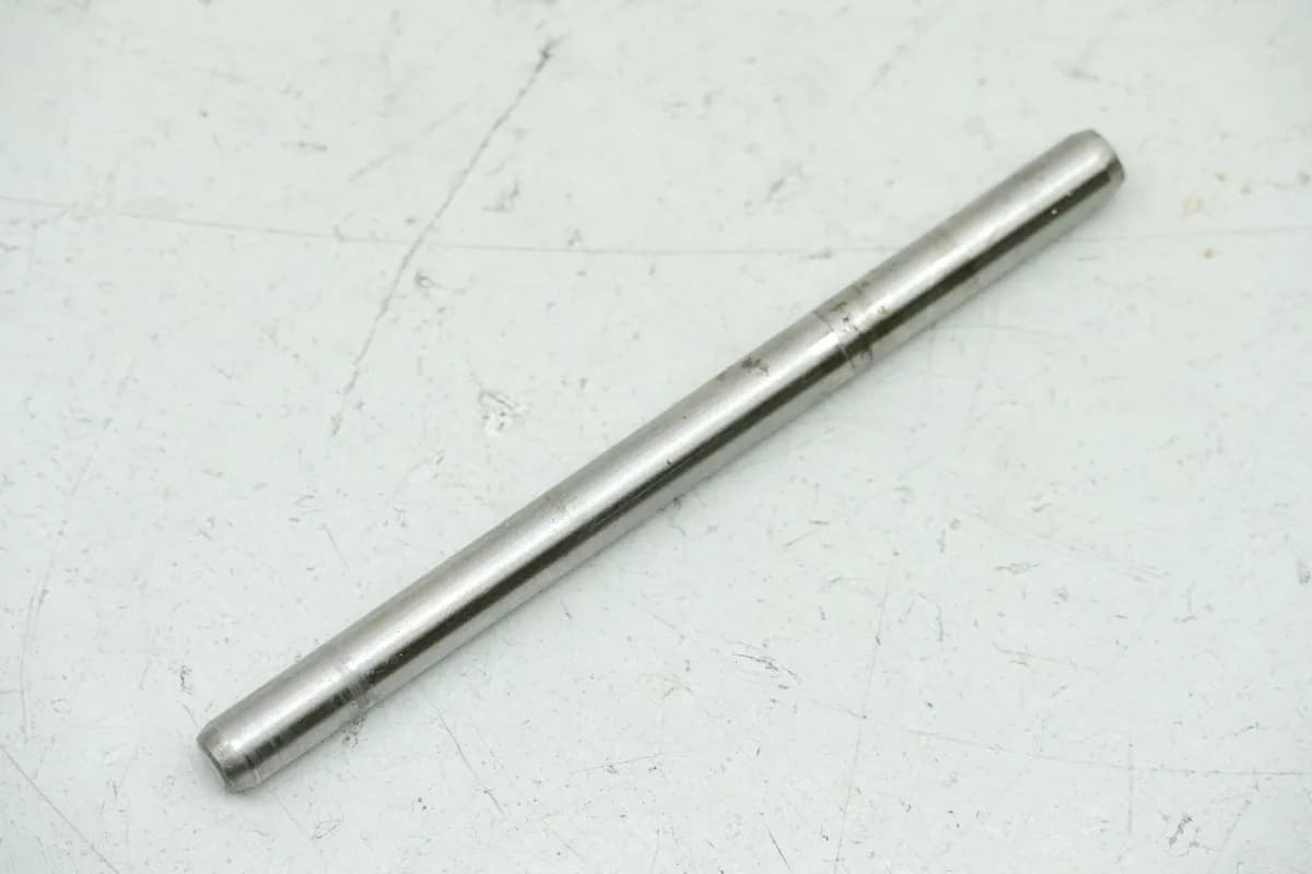 SUZUKI GSF 400 GK75B Bandit Druckstange für Kupplung Stift Stößel