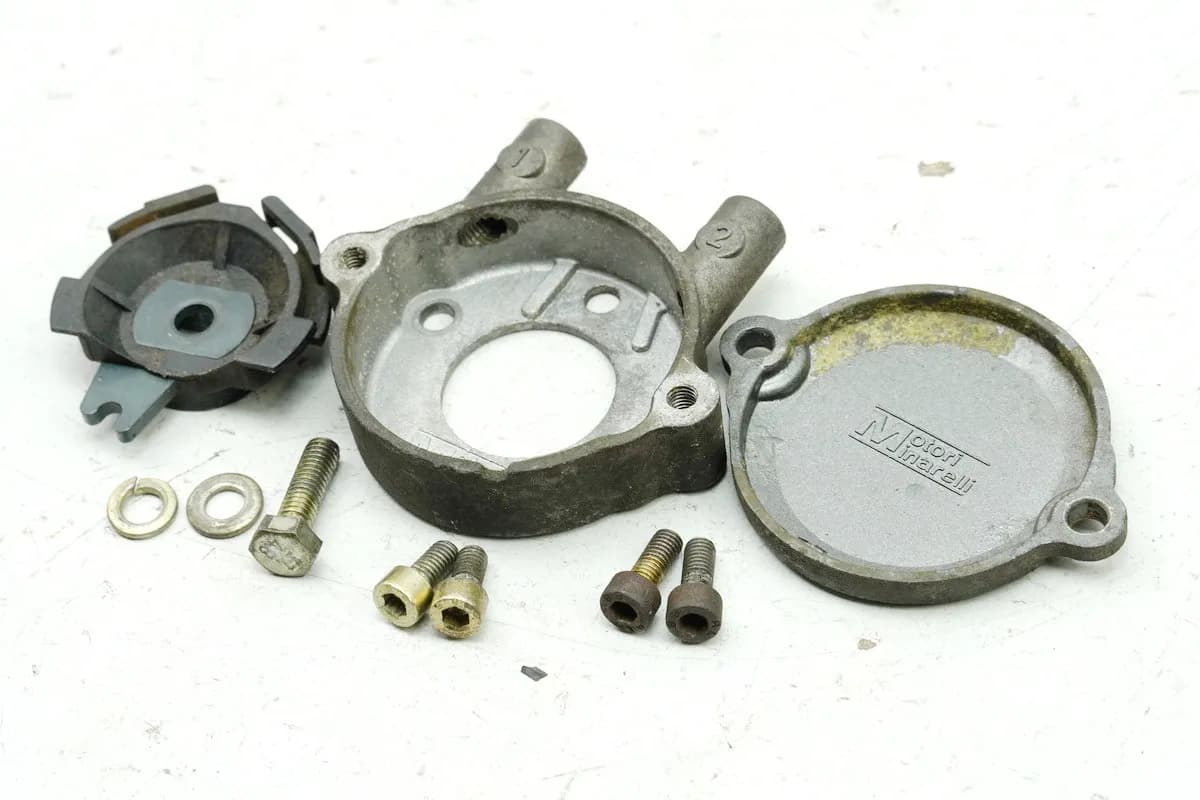 YAMAHA TDR 125 3XE Belgarda Motordeckel Cover Zylinder Auslass Exup Gehäuse