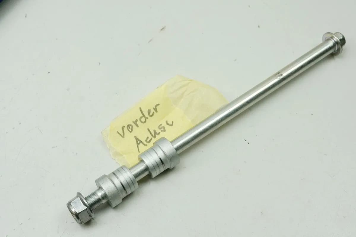 Honda NSS 125 AD JF69 Forza Steckachse vorn Achse Distanzhülse Mutter für Felge