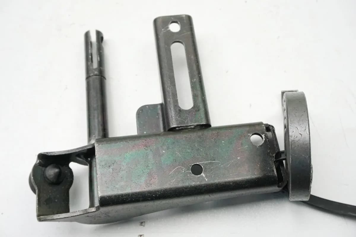 SUZUKI UH 125 BP BURGMAN K2-K6 Öffner Sitzbank Scharnier Halter