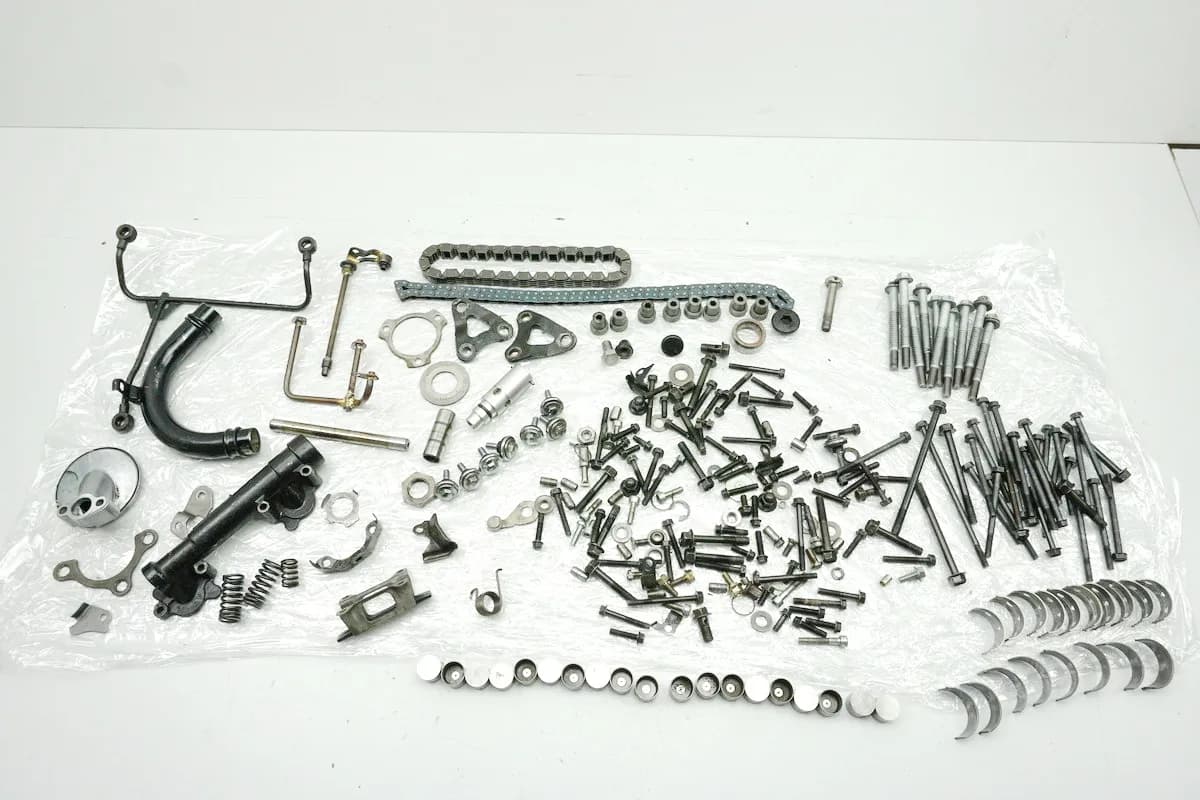 YAMAHA FZ 750 1FN Schrauben & Kleinteile - Motor