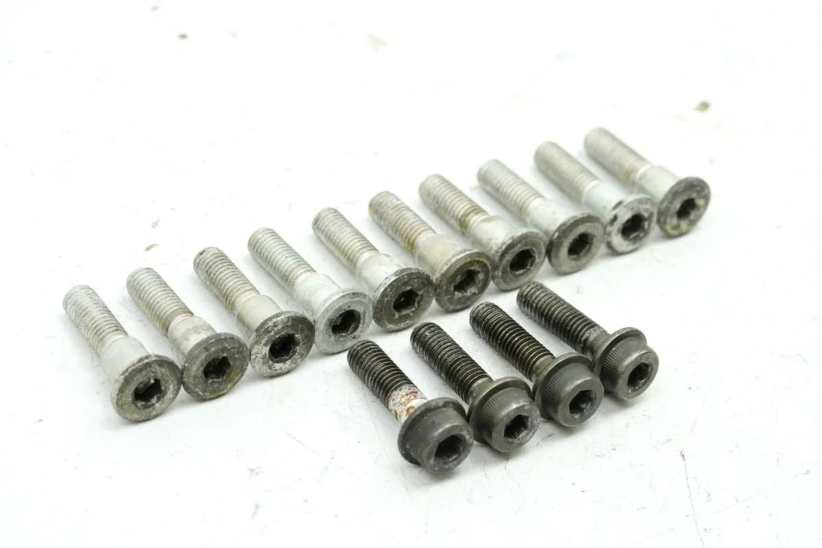 SUZUKI GSF 400 GK75B Bandit Schrauben Bremsscheiben vorn & hinten