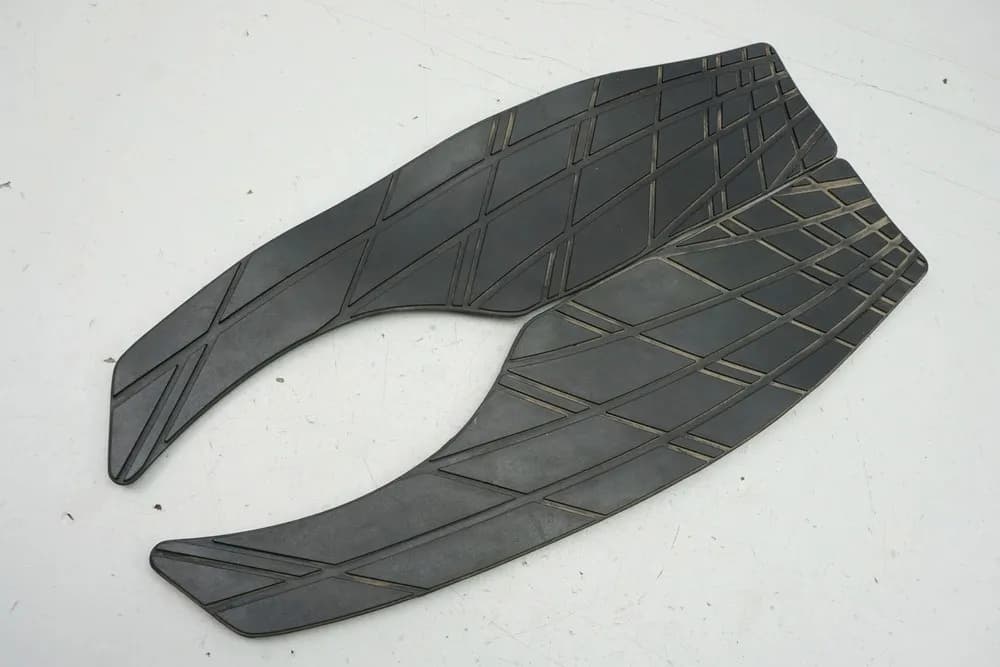 SUZUKI UH 125 BP BURGMAN K2-K6 Trittgummis Auflage Trittbrett Abdeckung Cover