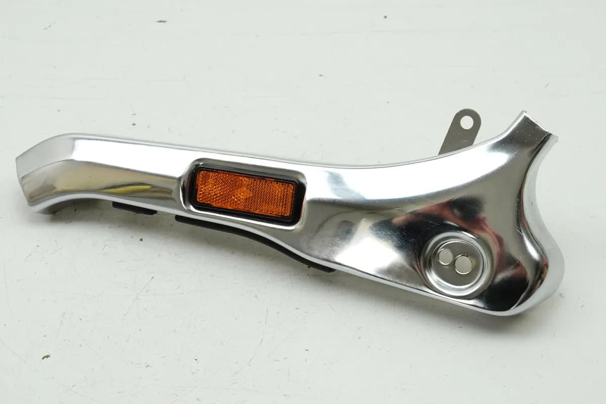 DAELIM VS 125 Halter Blinker links hinten Strebe Chrom Blende 13867 km