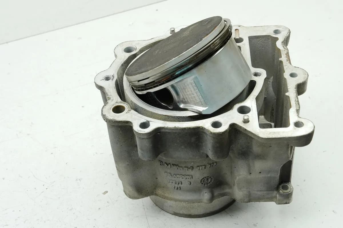 BMW F 650 GS E650G R13 Zylinder + Kolben (für Motor)