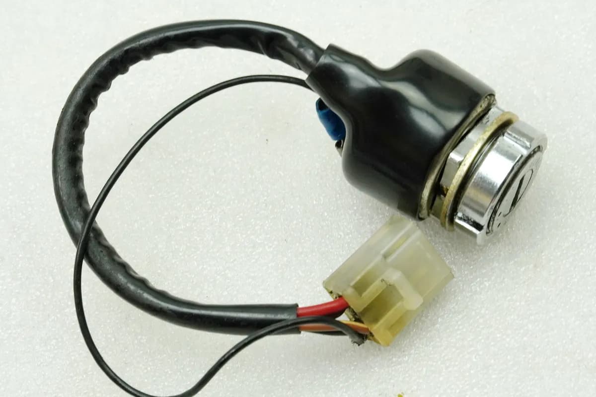 HONDA CB 250 G CB250G Zündschloß original E Satz Kabel (ohne Schlüssel) 74-77