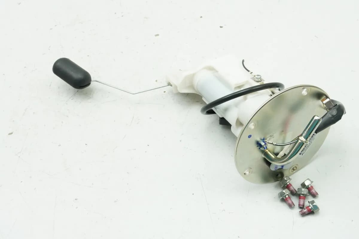 KAWASAKI Z 650 ER650HA2 Benzinpumpe Kraftstoffpumpe original (für Tank)