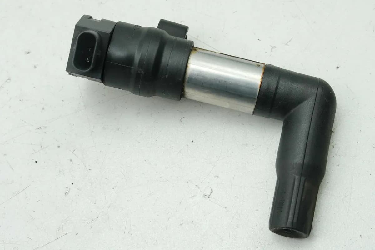 BMW R nine T Urban G/S 0J41 Zündspule rechts unten Winkelzündspule (für Motor)