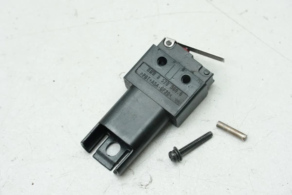 BMW R nine T Urban G/S 0J41 Kupplungsschalter Mikroschalter für Kupplungspumpe