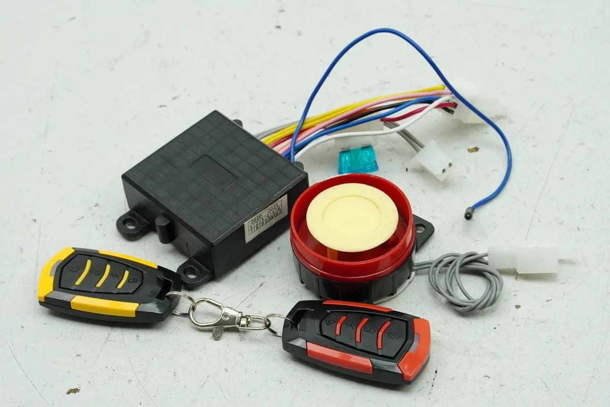 HONDA SH 125 JF23 Alarmanlage aus Zubehör