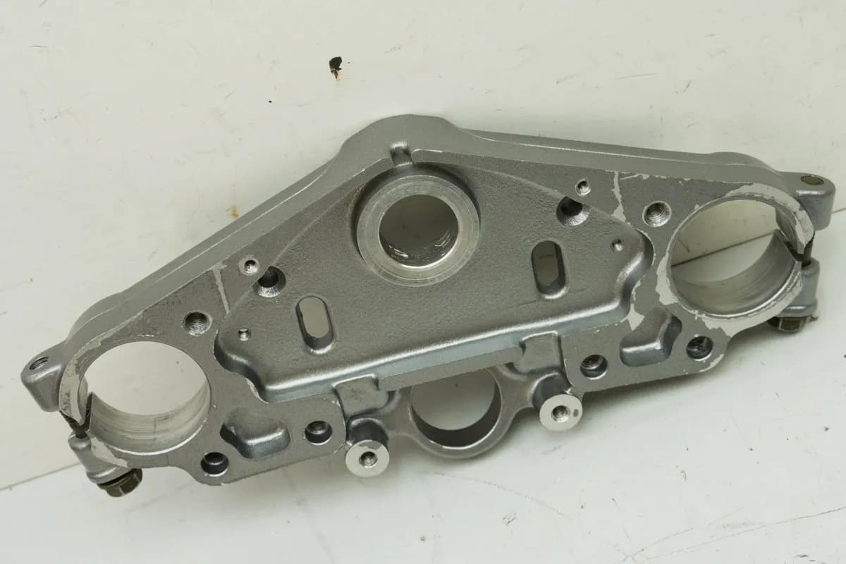 HONDA NTV 650 RC33 REVERE Gabelbrücke oben (für Gabel Standrohr Gabelholm) bis92