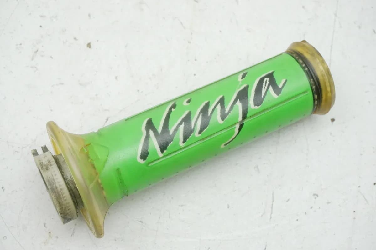 KAWASAKI ZX-6R ZX600F Gasgriff Griff Griffgummi 95-97