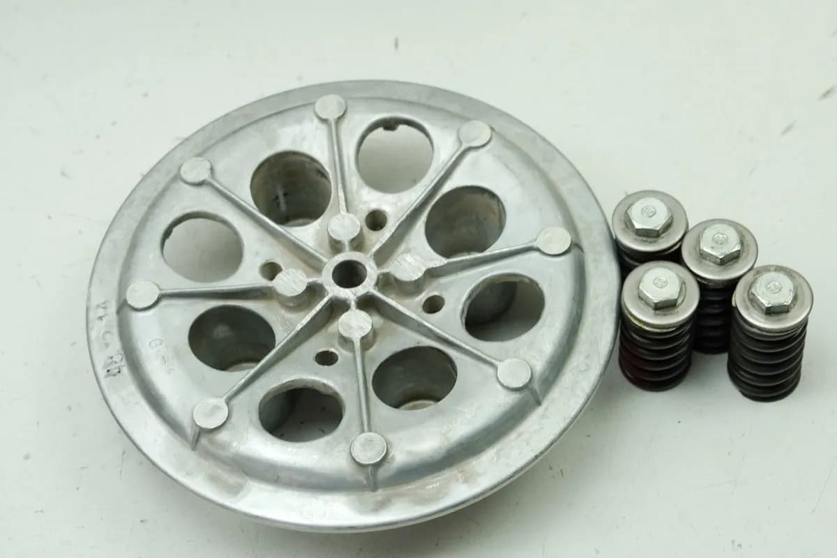 HONDA CB 250 G CB250G Druckplatte (für Kupplungskorb Nabe Kupplung Motor) 74-77