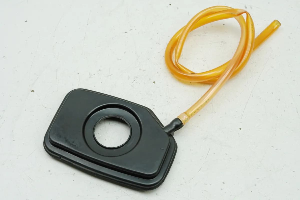 HONDA SH 125 JF23 Überlauf Tank Abdeckung Ablass Schlauch Einfüllstutzen