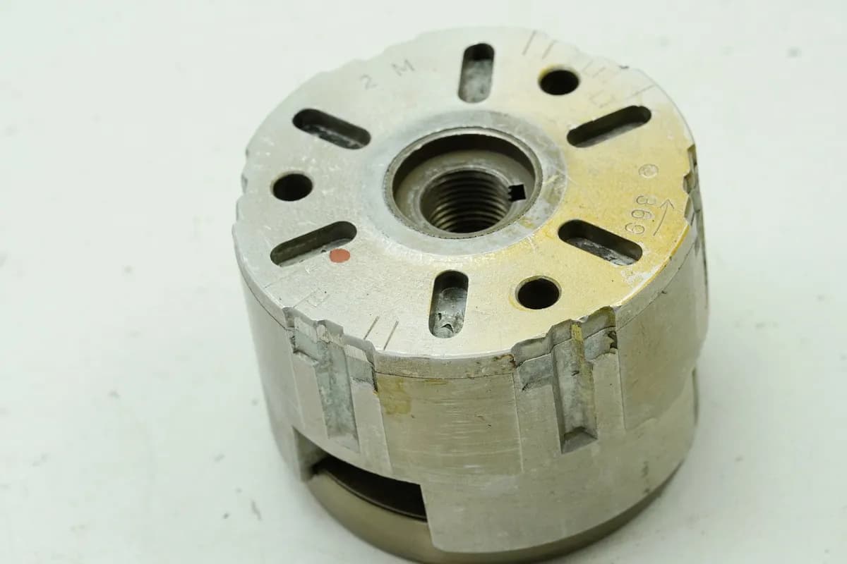 HONDA CB 250 G CB250G Lima Rotor Polrad Lichtmaschine Schwungrad für Motor 74-77
