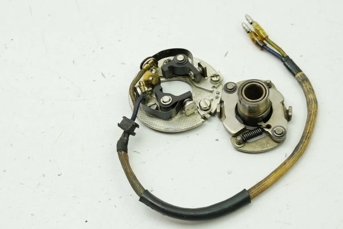 HONDA CB 250 G CB250G Unterbrecher Impulsgeber Zündung Magnetzündung Zündgeber