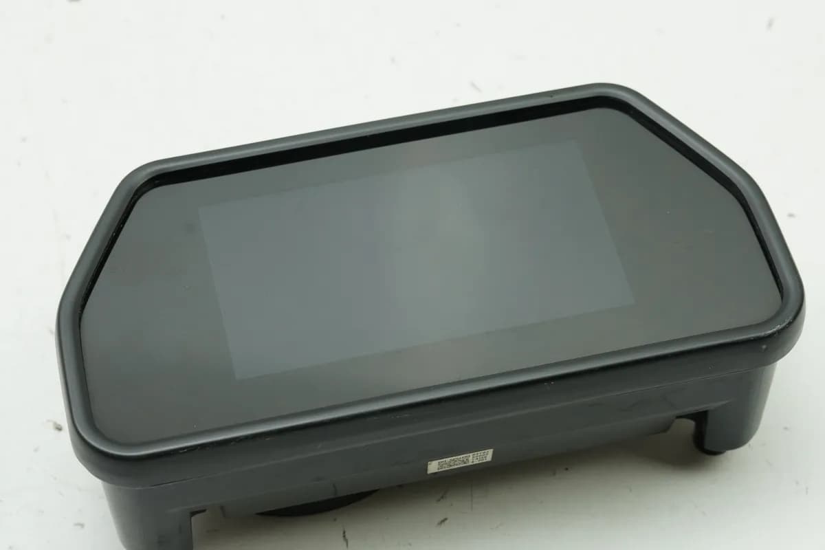 YAMAHA MTN 1000 MT-10 RN78 - Tacho Cockpit Instrumente Speedometer 4550 km