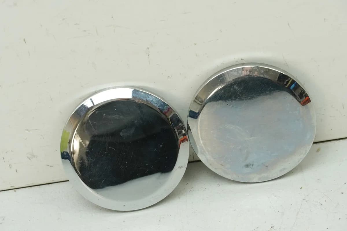 SUZUKI GSX 750 AE INAZUMA Abdeckung Schwinge Stopfen Achse Cover Rahmen Deckel