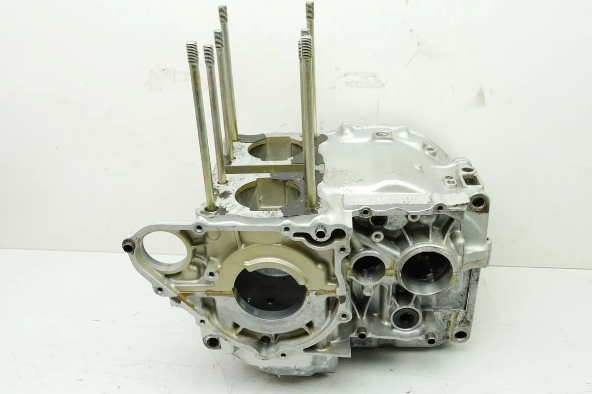 HONDA CB 250 G CB250G Motorgehäuse Motorblock Kurbelgehäuse (für Motor) 74-77