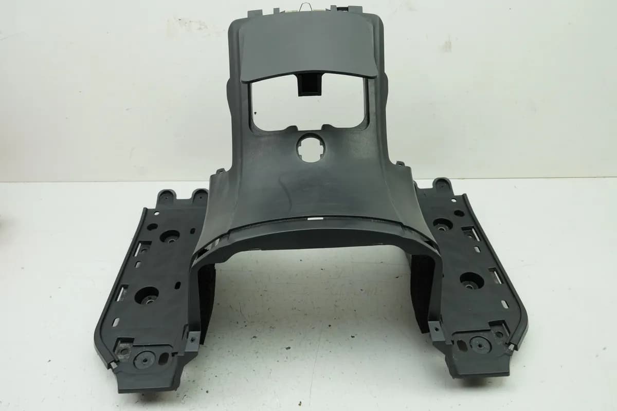 SUZUKI AN 400 WVAU BURGMAN Verkleidung Fußraum Abdeckung Trittbrett Bein Cover