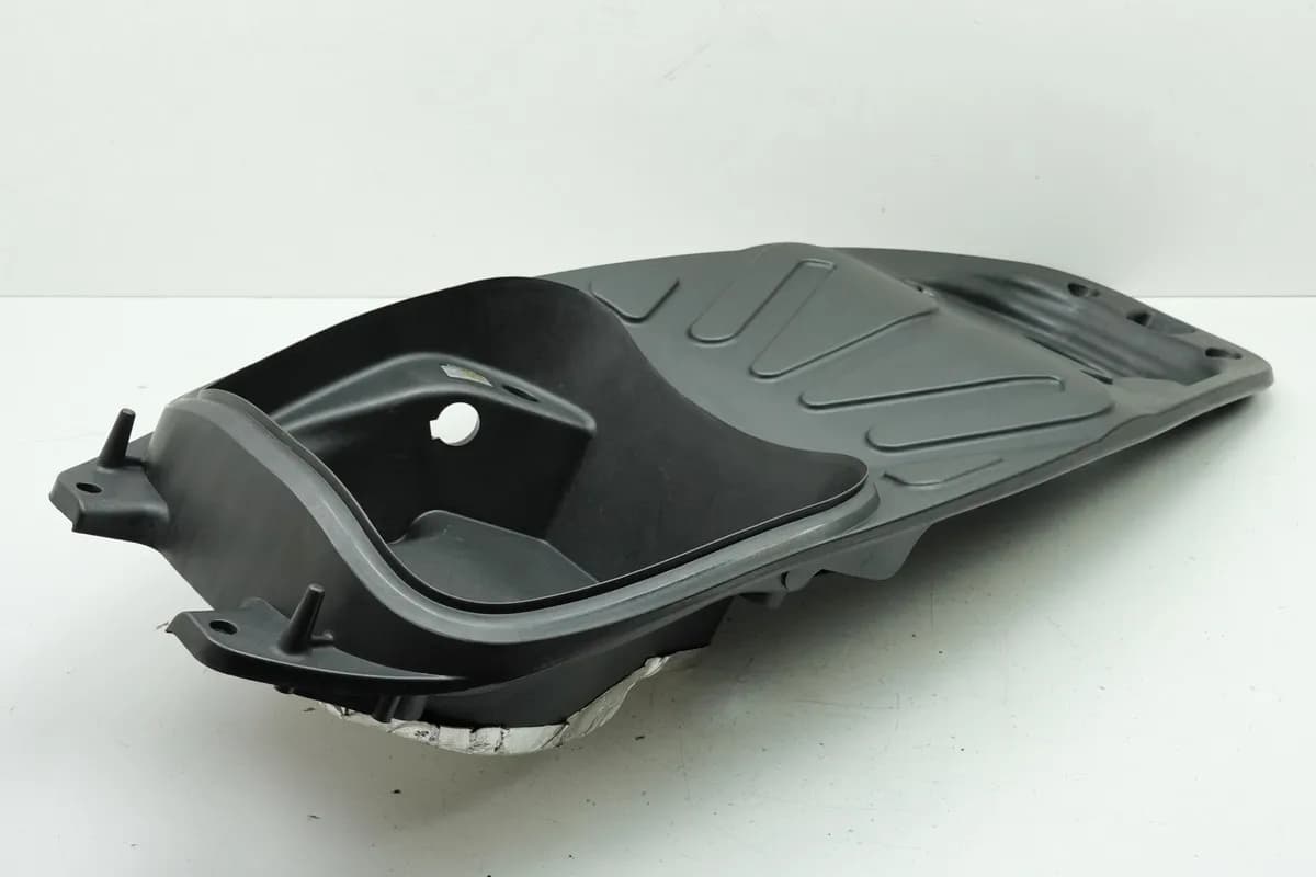 KYMCO PEOPLE GT 300 i V4 Helmfach Staufach Radlauf Fender Verkleidung Abdeckung