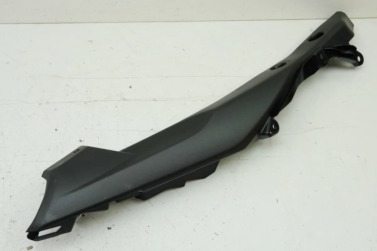 YAMAHA MTN 1000 MT-10 RN78 Heckverkleidung links Abdeckung Heck Seitendeckel