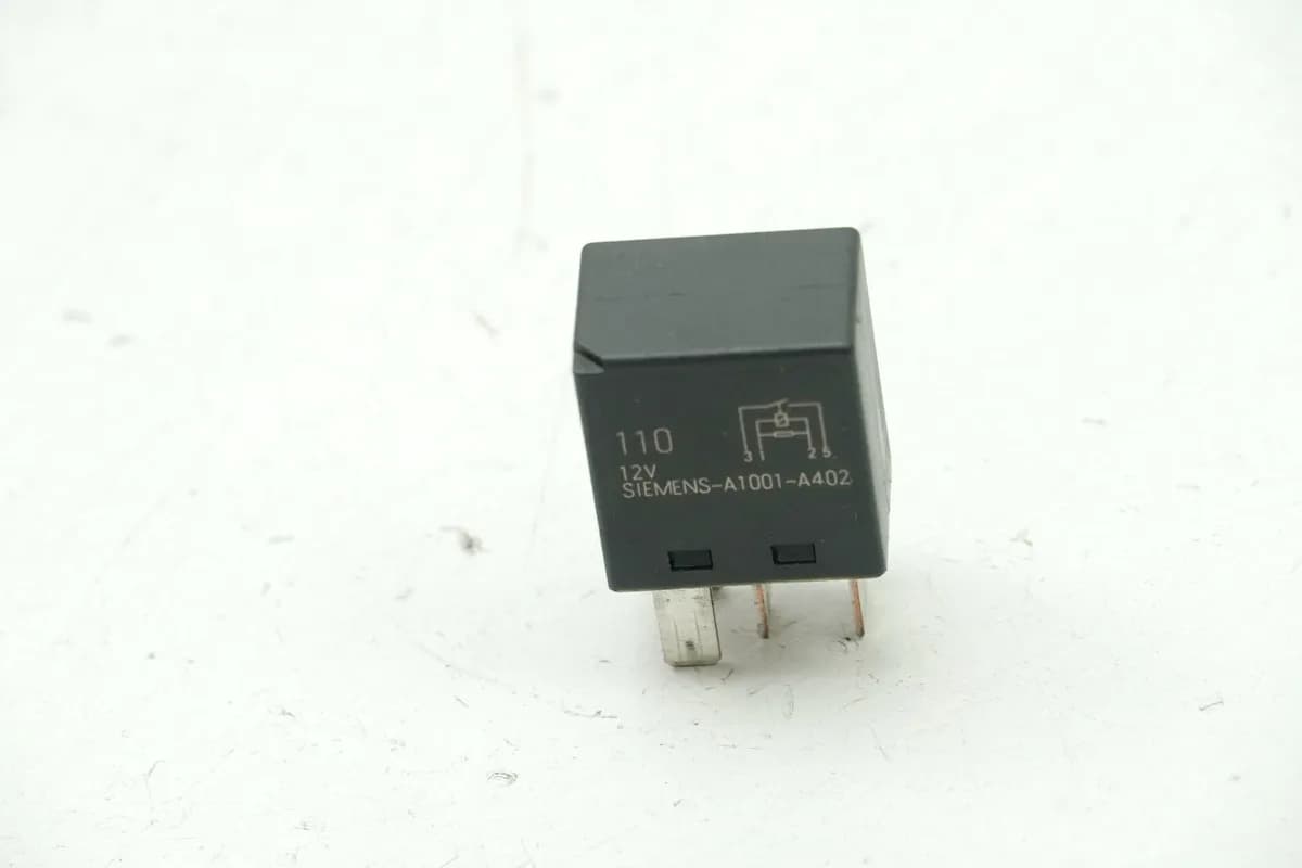 MOTO GUZZI California 1100 EV KD Relais Siemens schwarz V23074