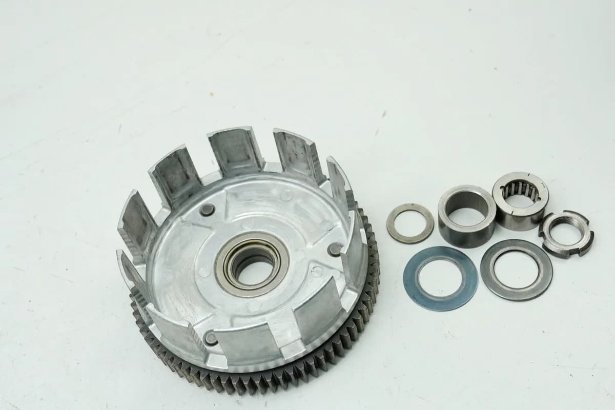 HONDA CB 450 N PC14 Kupplungskorb Kupplung (für Motor)