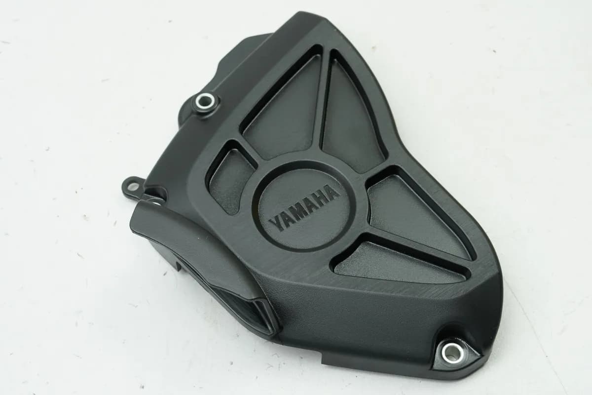 YAMAHA MTN 1000 MT-10 RN78 Ritzelabdeckung Cover Motor Motordeckel links 4550 km