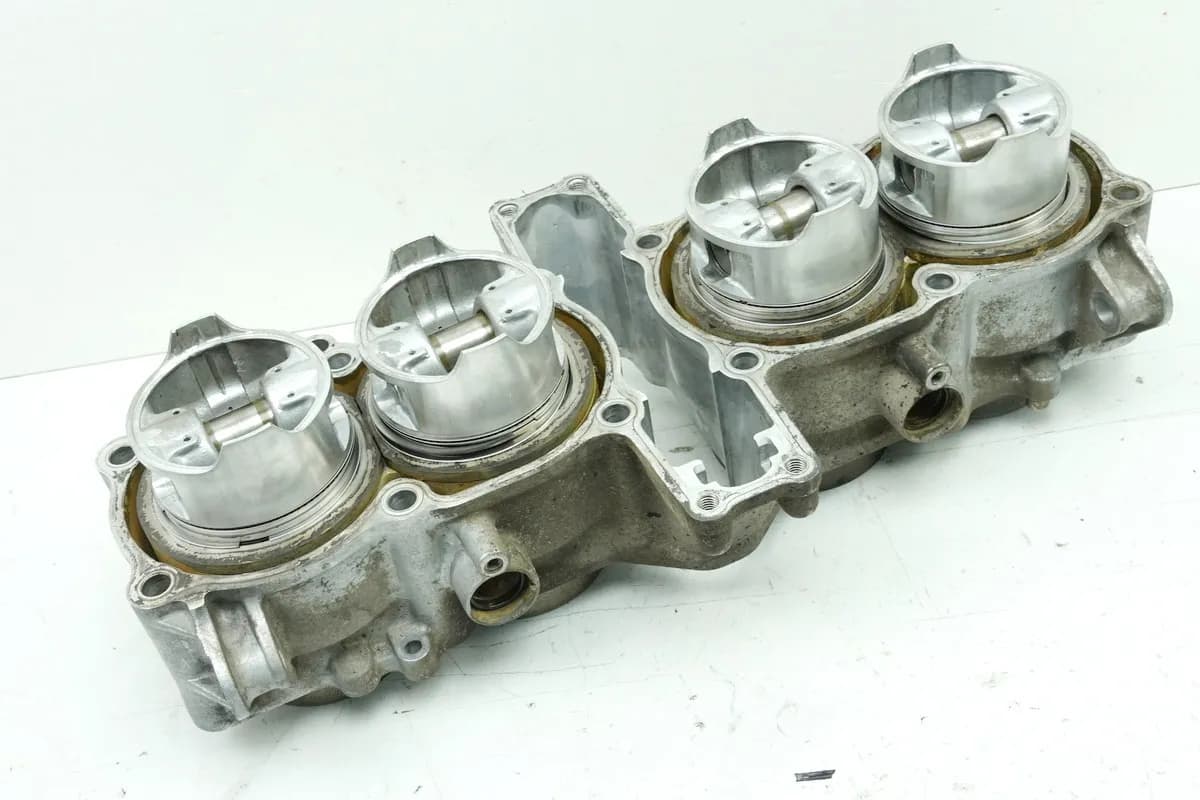 HONDA CBR 1000 SC24 Zylinder & Kolben (für Motor) 12100-MS2-610