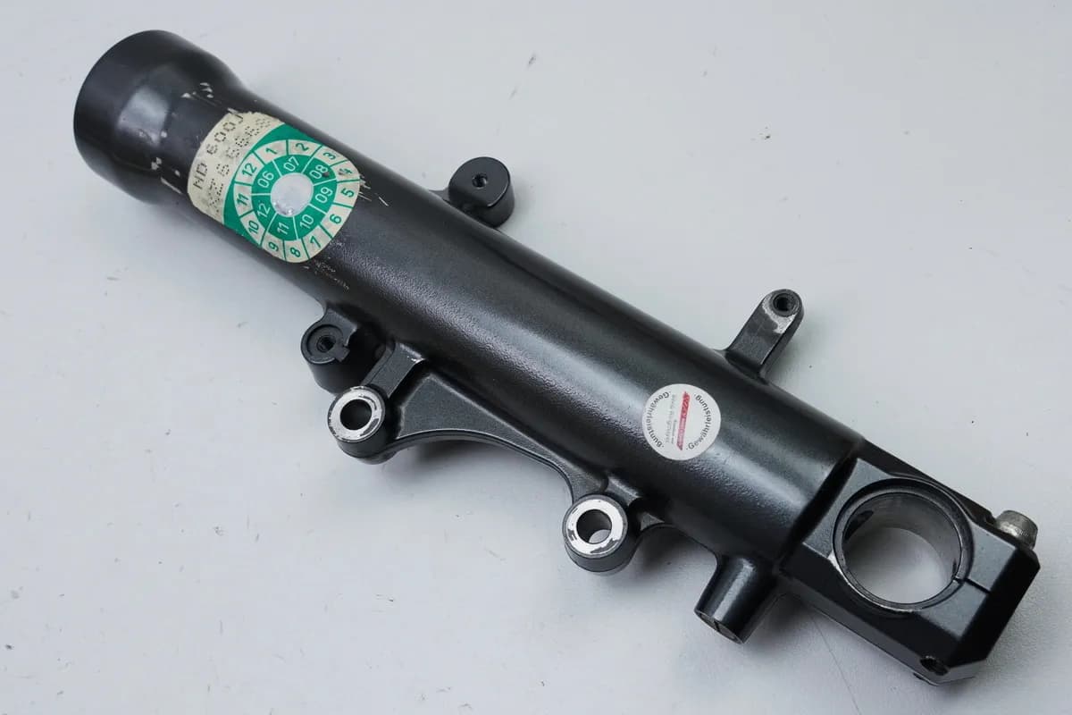 KAWASAKI ZX-6R ZX600J Tauchrohr rechts Gabelfuß für Gabel Gabelholm 00-01