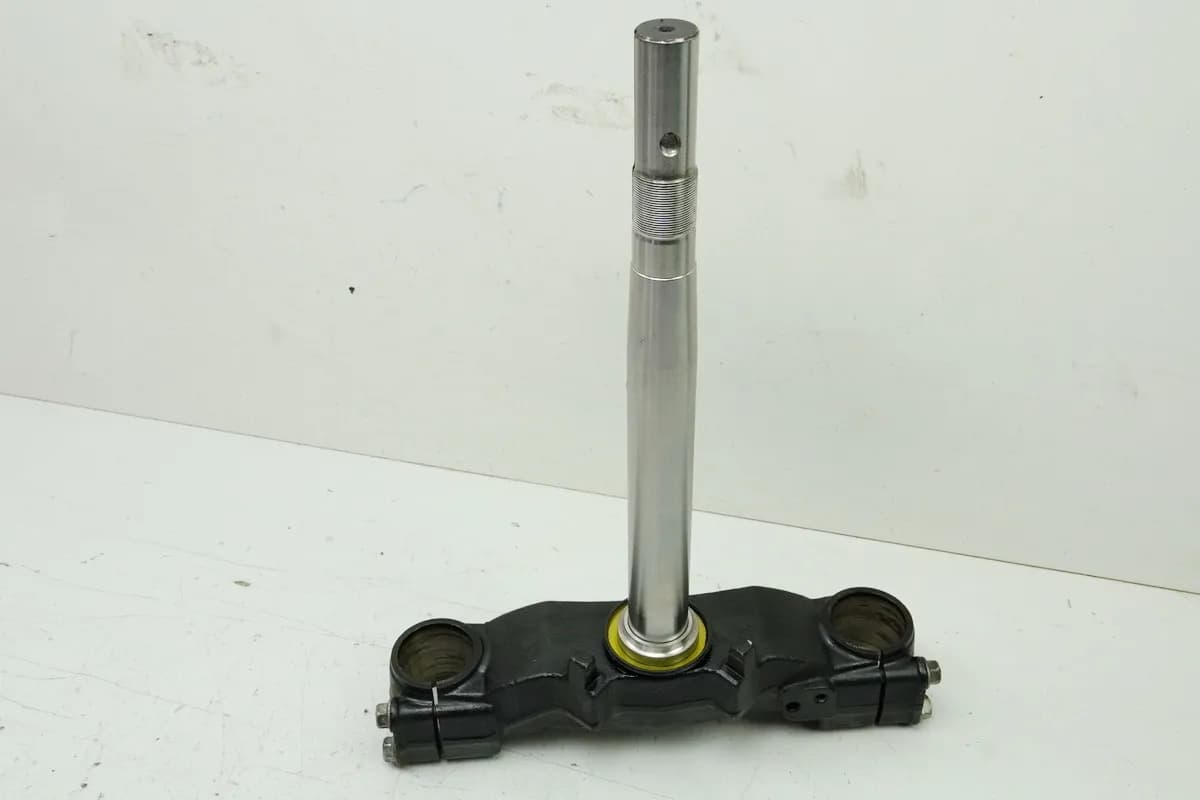 SUZUKI AN 400 WVAU BURGMAN Gabelbrücke unten Gabeljoch Lenkkopf für Gabel K1 K2