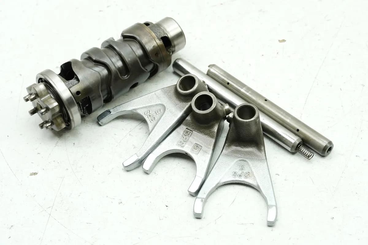 YAMAHA TDM 900 RN08 Schaltwalze Getriebe Schaltklauen Schaltgabeln (für Motor)