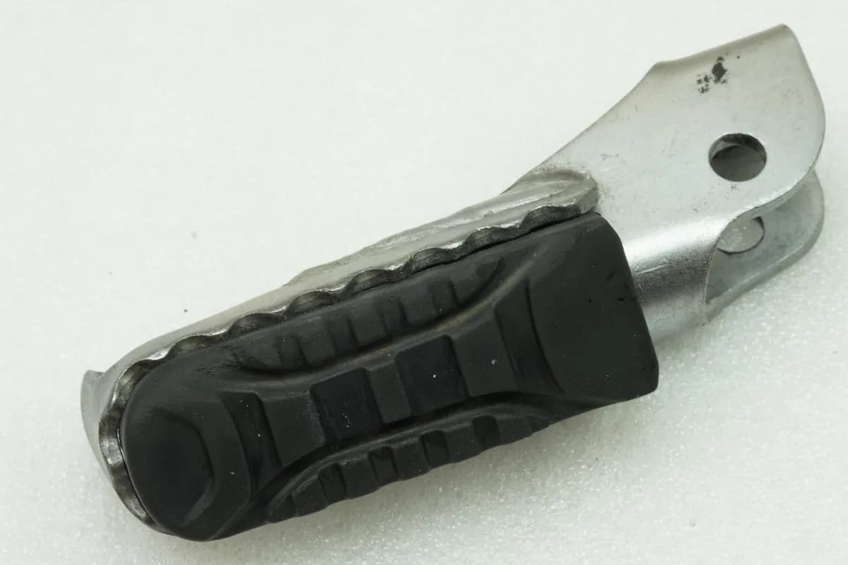 BMW F 850 GS 750 800 900 K81 Fußraste vorn Fahrer links Fußrastengummi