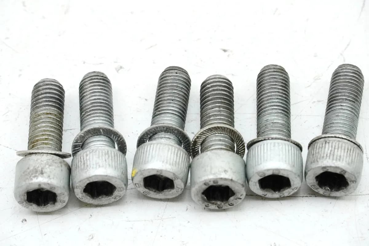 MOTO GUZZI California 1100 EV KD Schrauben Bremssattel vorn & hinten Schraube