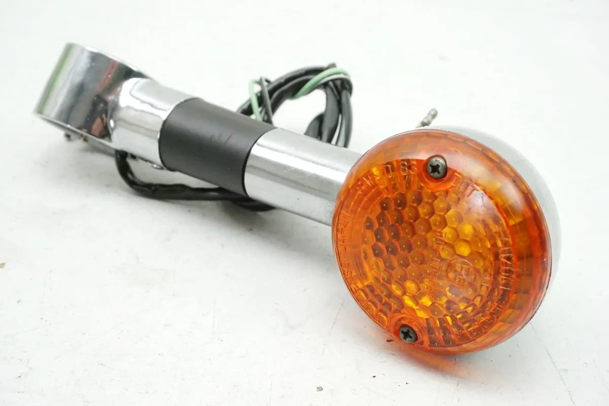 SUZUKI VS 750 VR51A INTRUDER Blinker links vorn Turn Signal