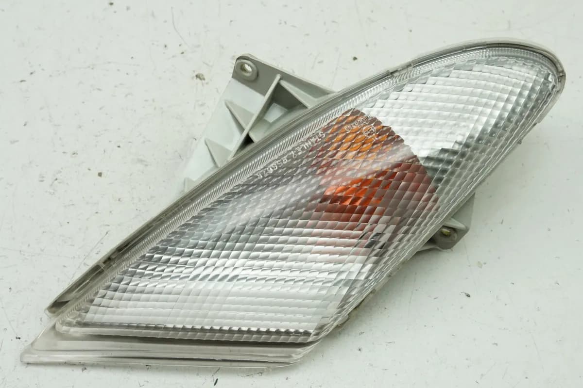 SUZUKI AN 400 WVAU BURGMAN Blinker rechts vorn Blinkleuchte Blinkgerglas K1 K2