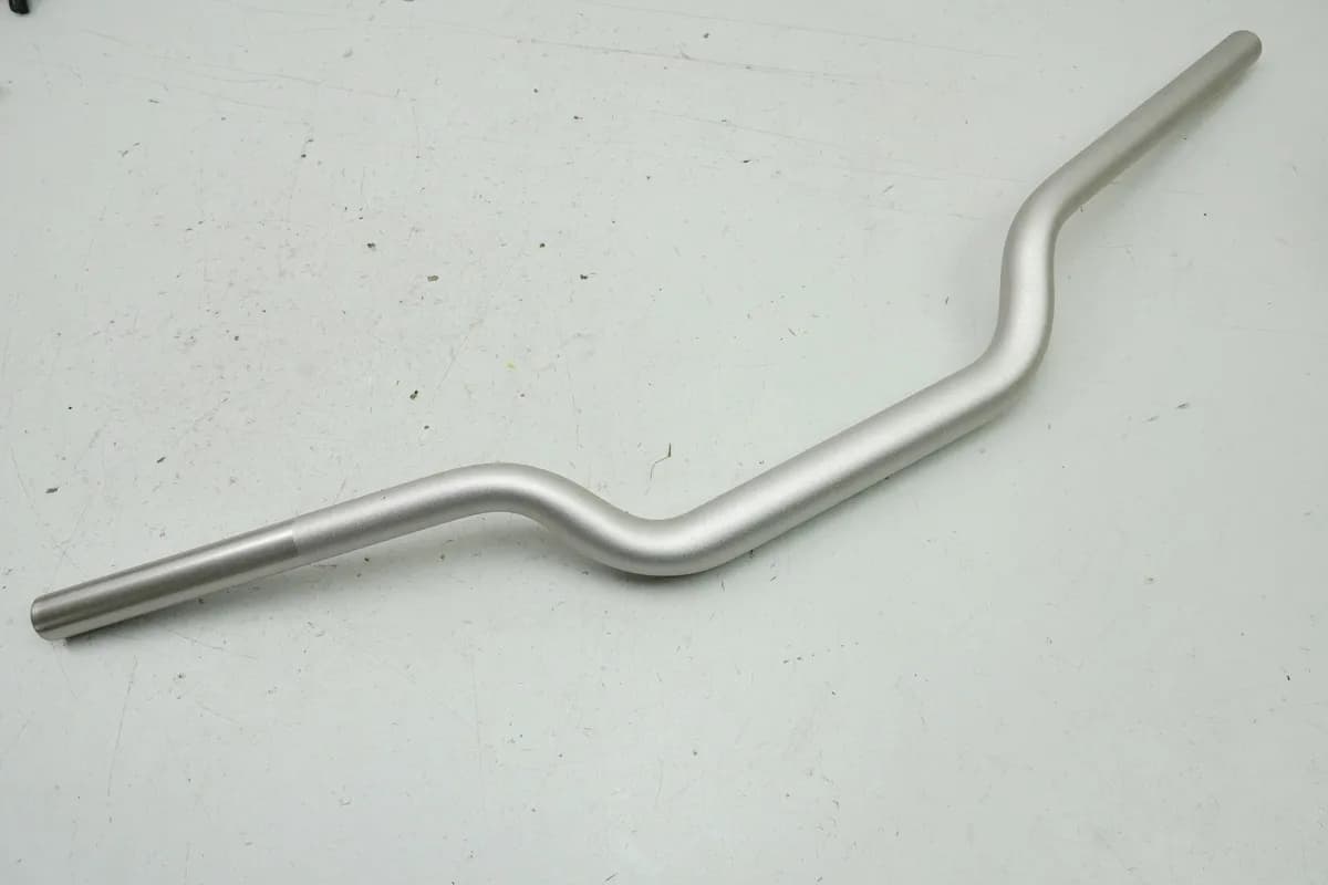 YAMAHA MTN 1000 MT-10 RN78 Lenker original Lenkrohr Lenkstange Handlebar 4550 km