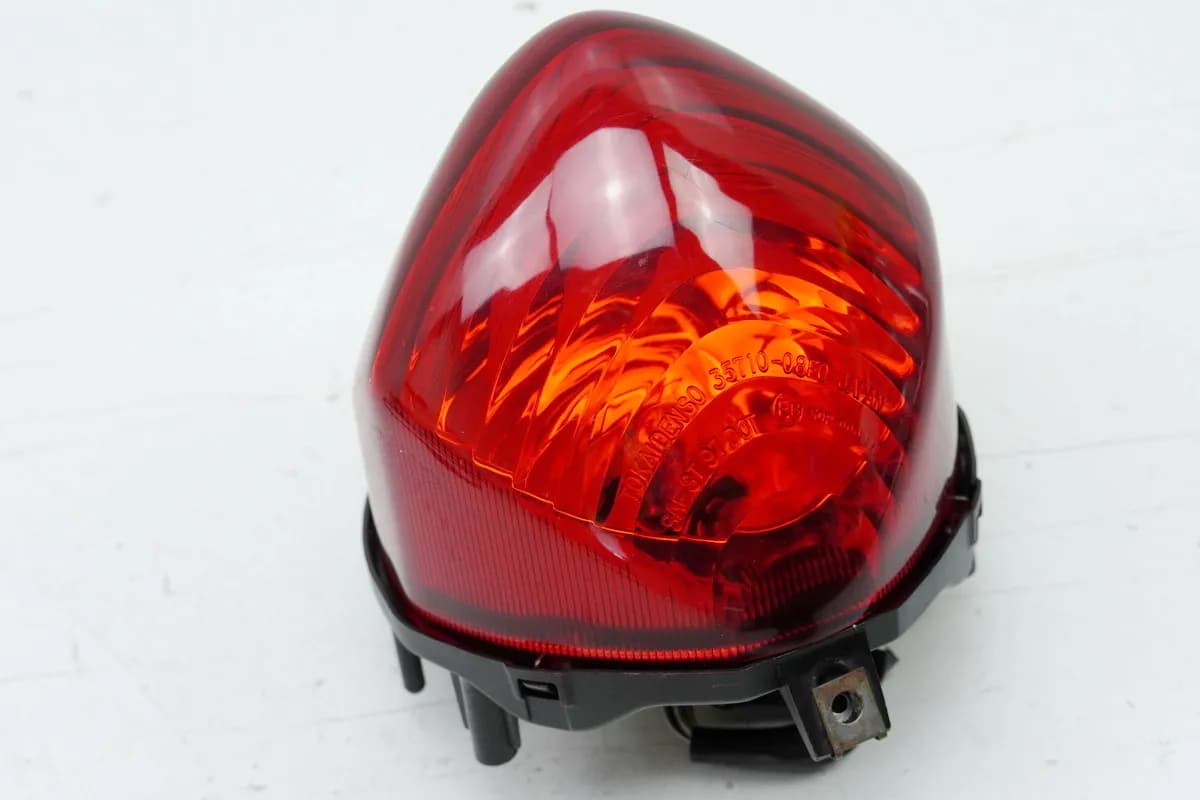 SUZUKI GSX 600 F AJ Rücklicht Rückleuchte original Lampe