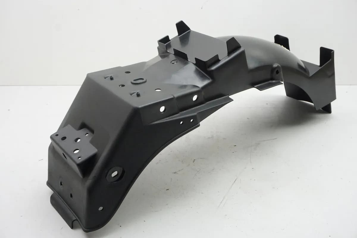 SUZUKI GSX 600 F GN72B Kotflügel hinten Radlauf Fender Spritzschutz 63111-19C1