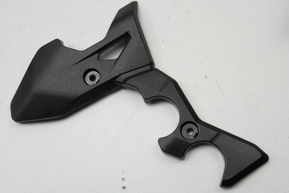 Kawasaki Ninja 400 EX400G Abdeckung Fußrastenanlage rechts Cover Blende