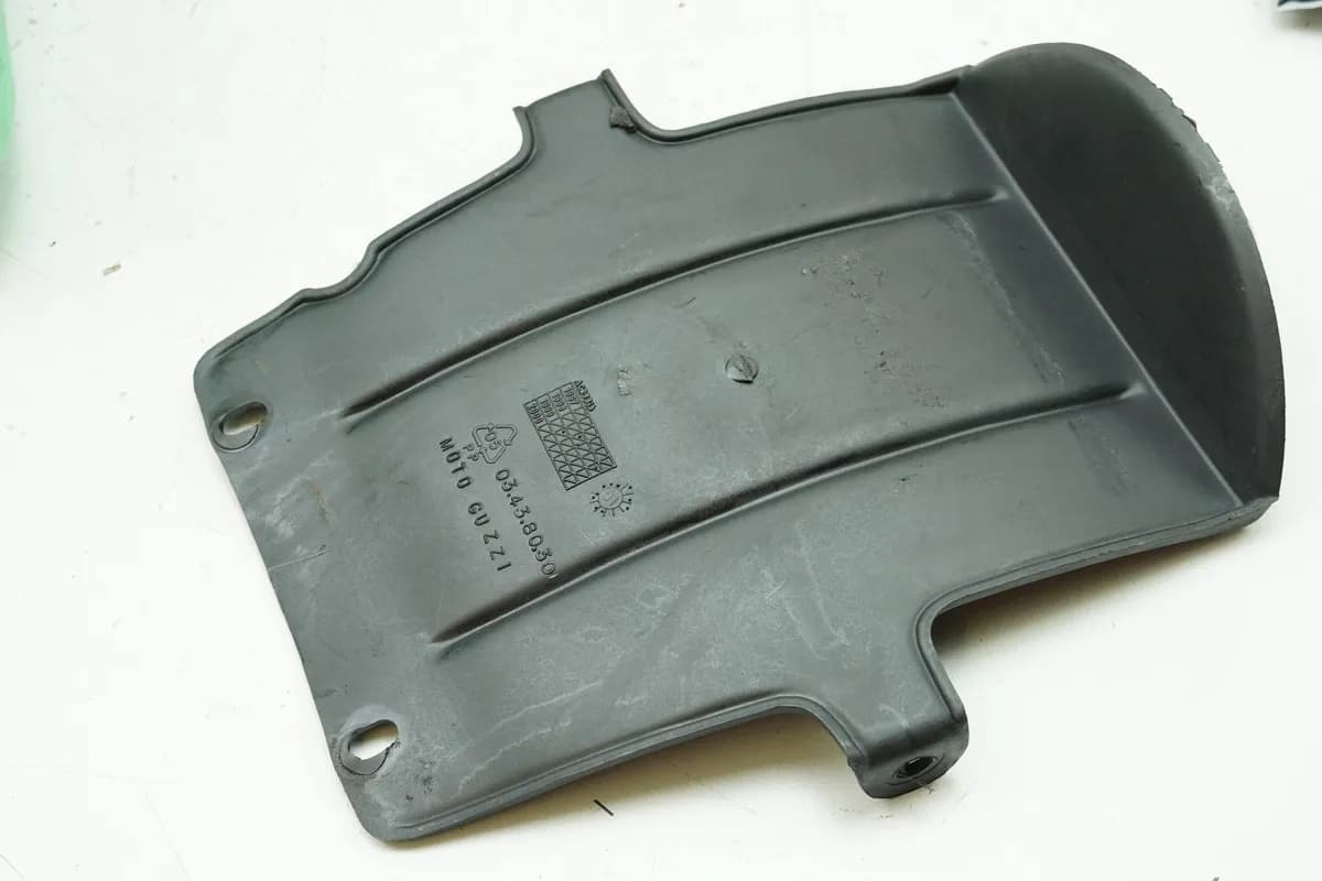 MOTO GUZZI California 1100 EV KD Spritzschutz Kotflügel Fender Radlauf hinten