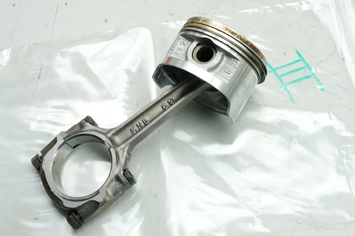 Honda GL1500 F6C Valkyrie SC34 Kolben rechts + Pleuel Pleuelstange (für Motor)