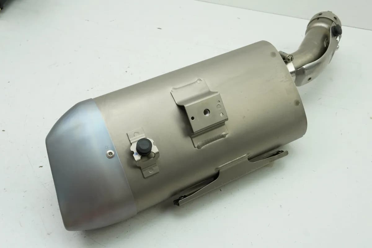 YAMAHA YZF R1 RN22 RN221 Auspuff rechts original Schalldämpfer Exhaust