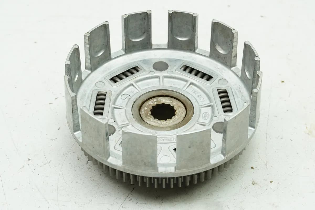 Aprilia Pegaso 650 GA (MX) Kupplungskorb Kupplung Kupplungsglocke (für Motor)