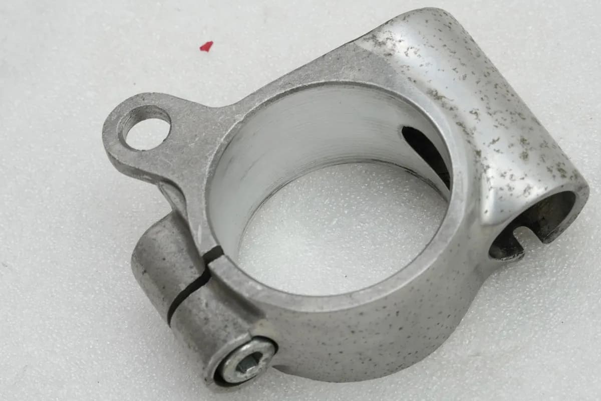 KAWASAKI ZX-7R ZX750P N Lenkerstummel rechts Klemme Halter Lenkerhalter 96-03