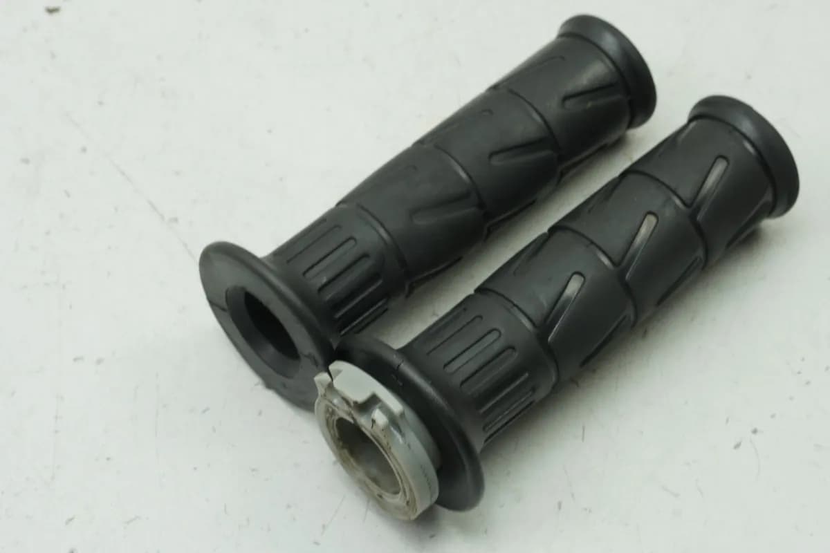 KAWASAKI Z 650 ER650HA2 Gasgriff Griffgummi Griffe Lenker