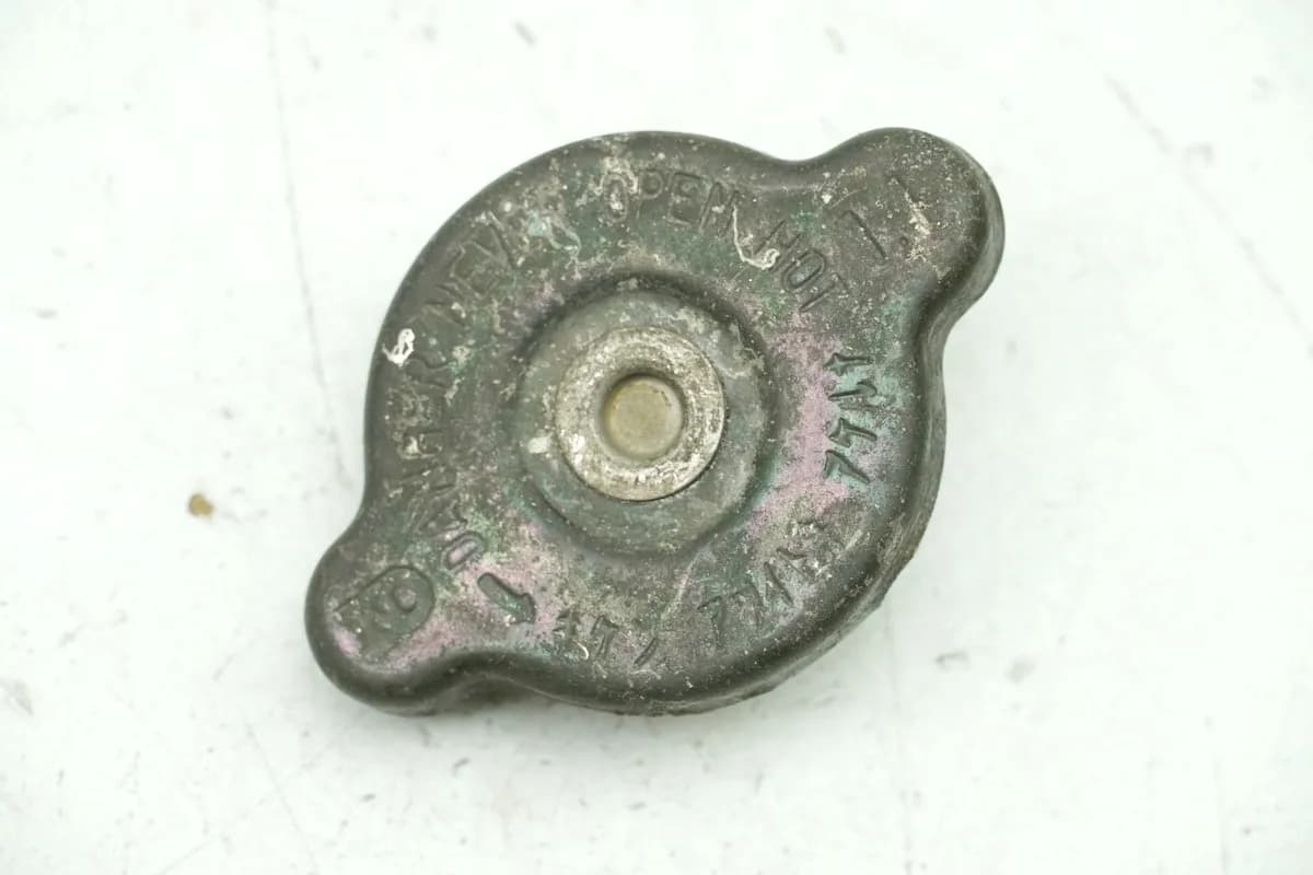 KAWASAKI VN 750 A-D Vulkan Twin Kühlerdeckel Verschluß Kühler Cover Deckel