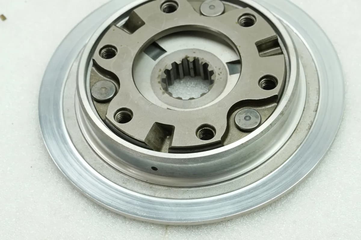 KAWASAKI ZX-7R ZX750P N Nabe Kupplung Kupplungskorb innen (für Motor) 96-03